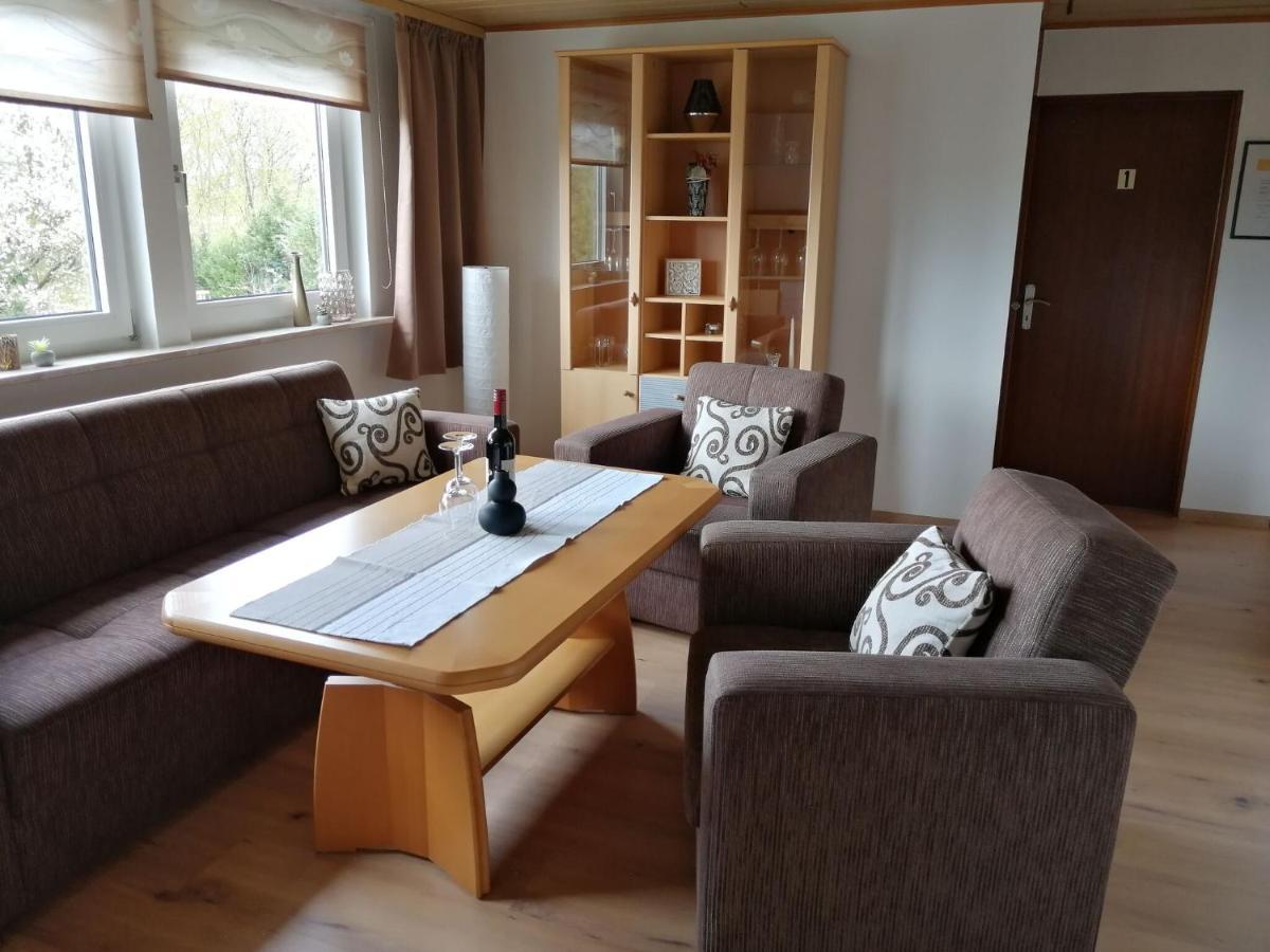 Flat In Polle Near The Forest Exterior foto